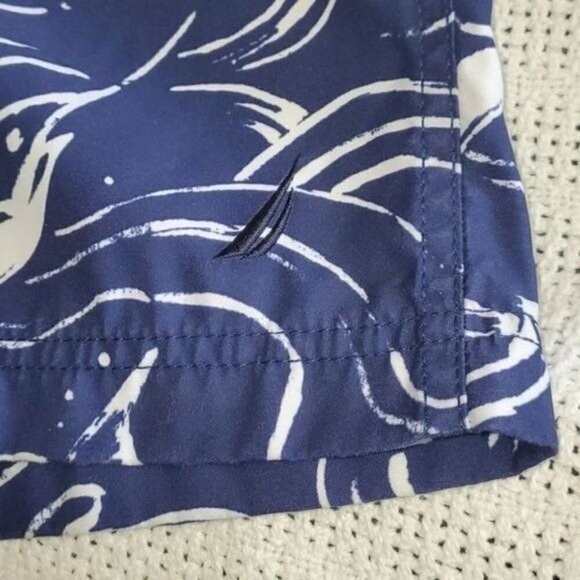 Nautica Graphic Embroidered Logo Swordfish Cinched Pocket Sz. M Swim Trunks - Picture 2 of 10